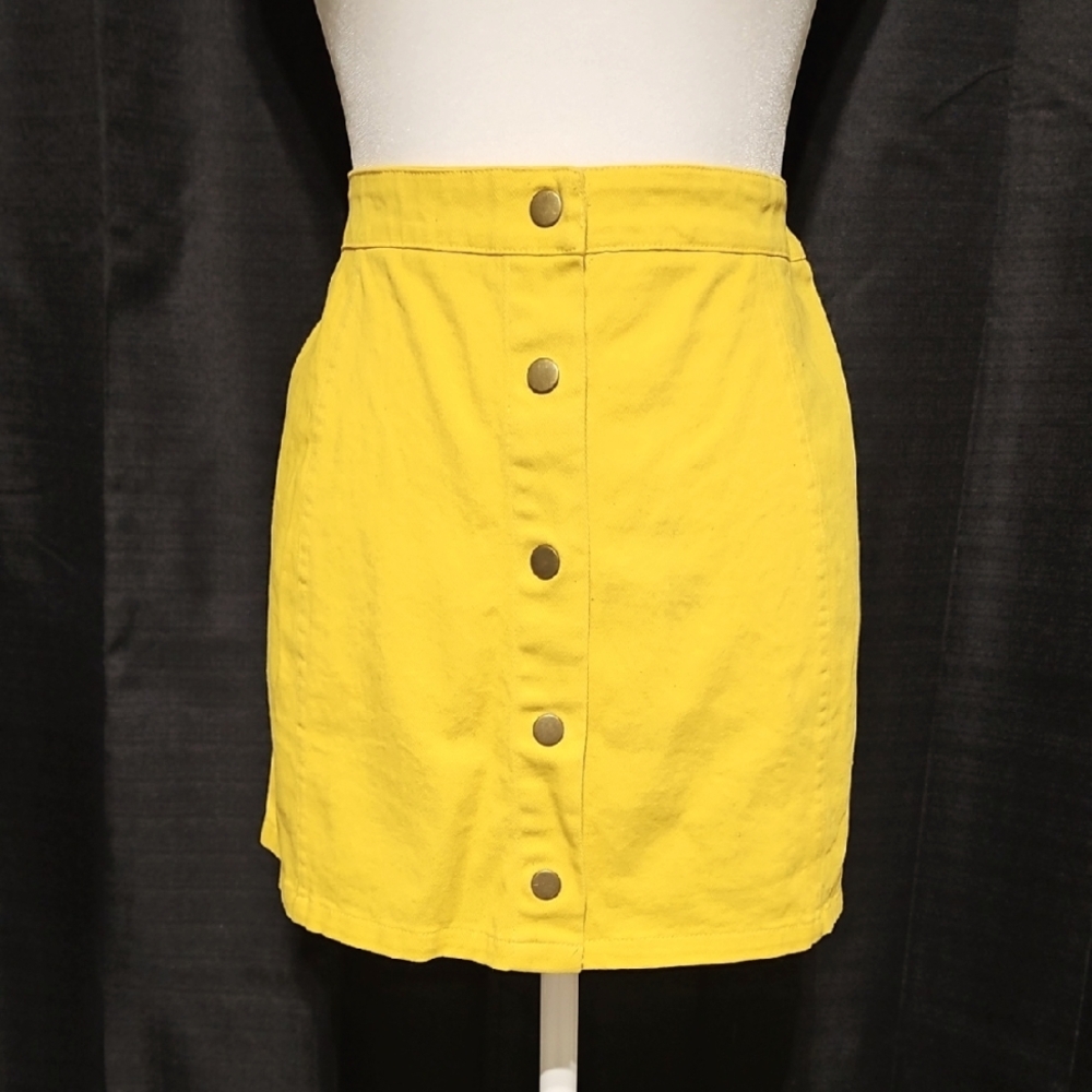 Rue21 Snap Down Mini Skirt